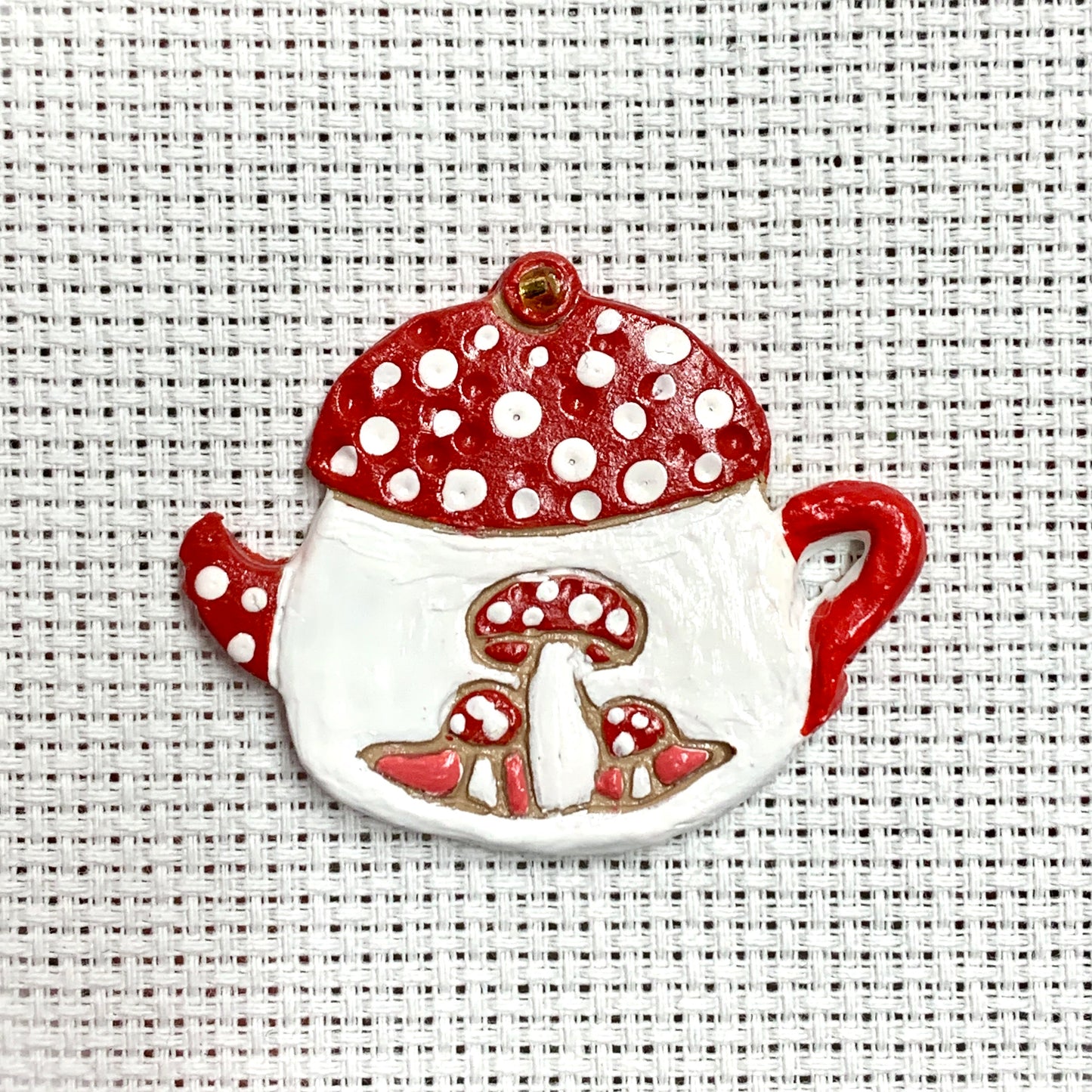 Red & White Mushroom Teapot Needle Minder