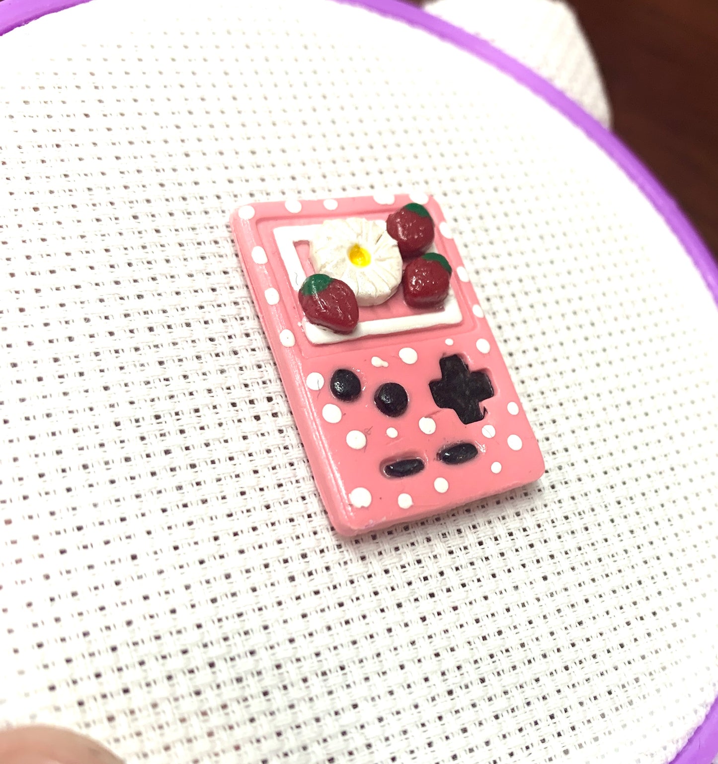 Strawberry Game Console Needle Minder