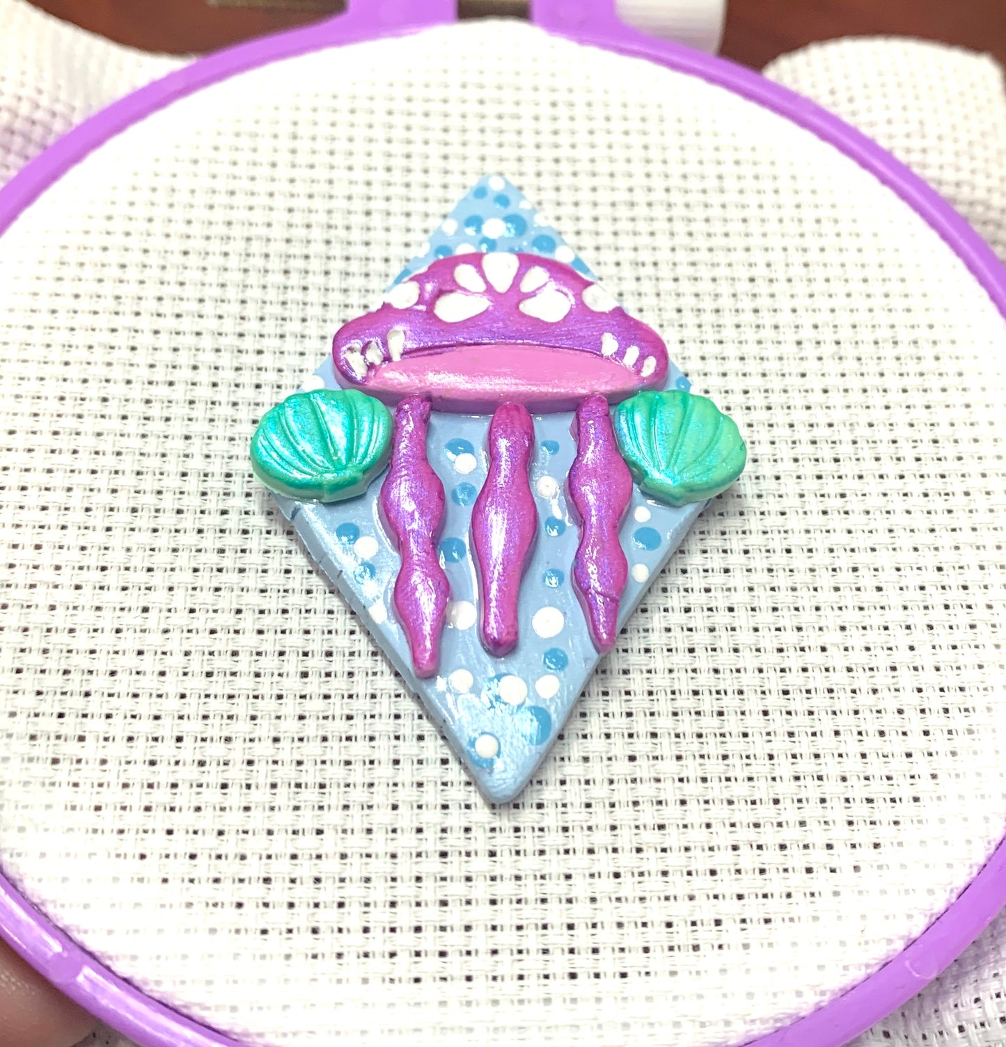 Jellyfish Needle Minder