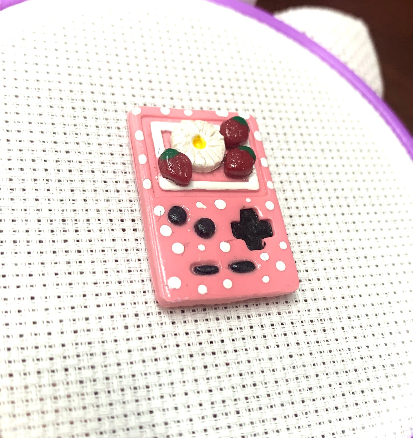 Strawberry Game Console Needle Minder